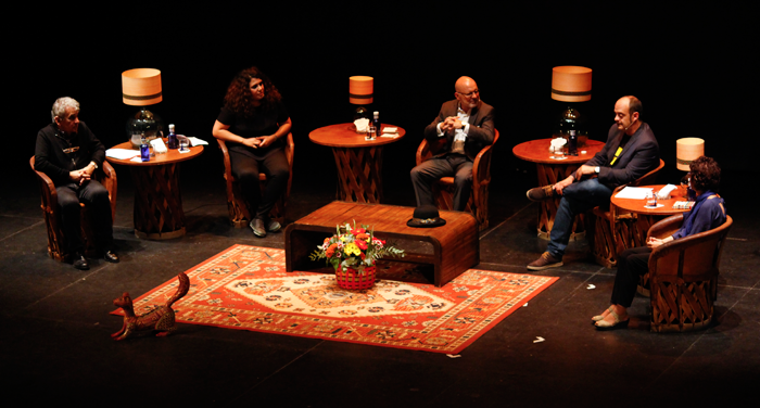 La poesía cruza, evento presentación de Cosmopoética en el Teatro Góngora (Foto: Andrés Fernández Cantanero)