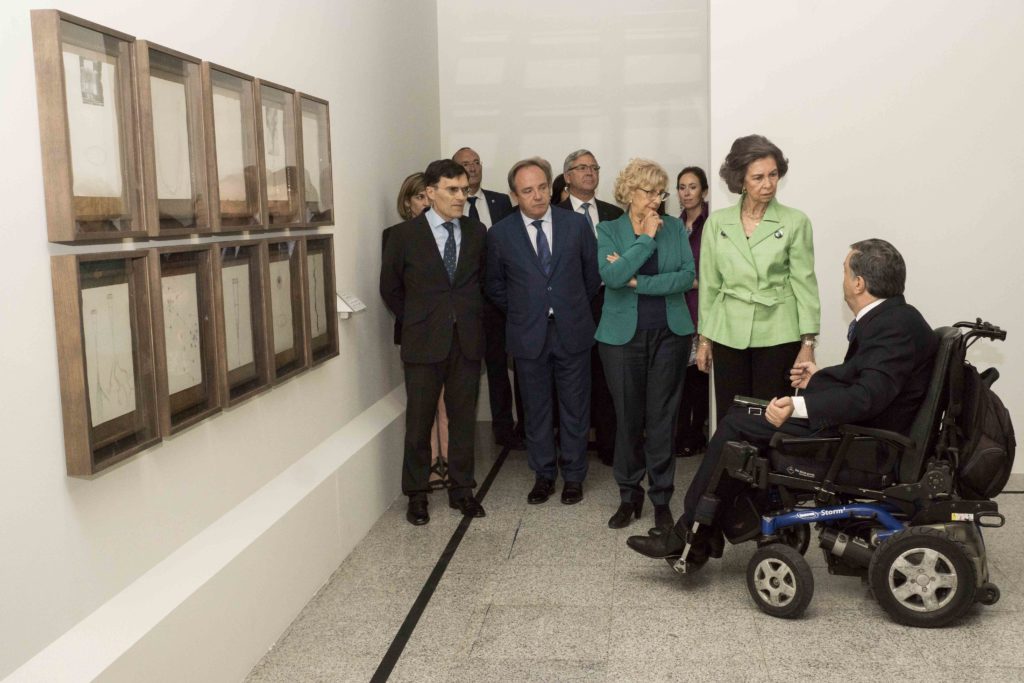 Reina Sofía con artistas de la VII Bienal de Arte Contemporáneo